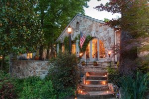 Chanticleer Inn Bed &amp; Breakfast