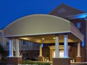 Holiday Inn Express &amp; Suites Defiance