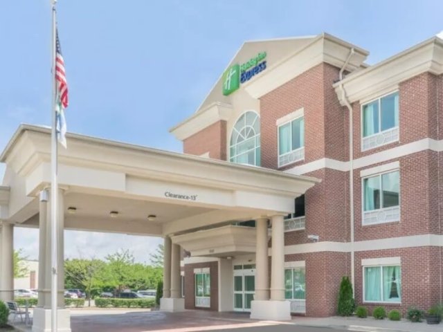 Holiday Inn Express &amp; Suites Frankfort