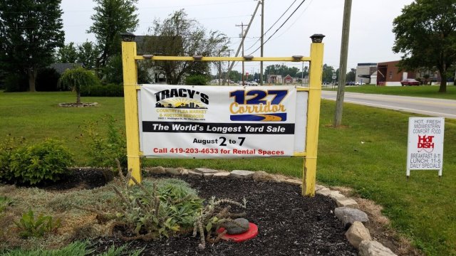 Tracy&#039;s Country Flea Market &amp; Auction Services
