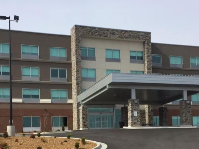 Holiday Inn Express &amp; Suites Danville