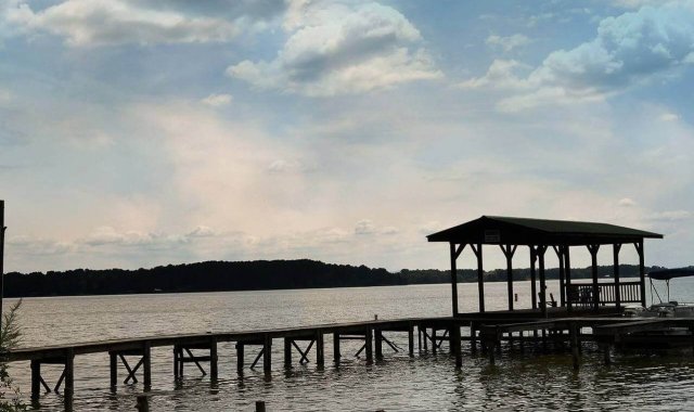 Curley&#039;s Cove RV Park