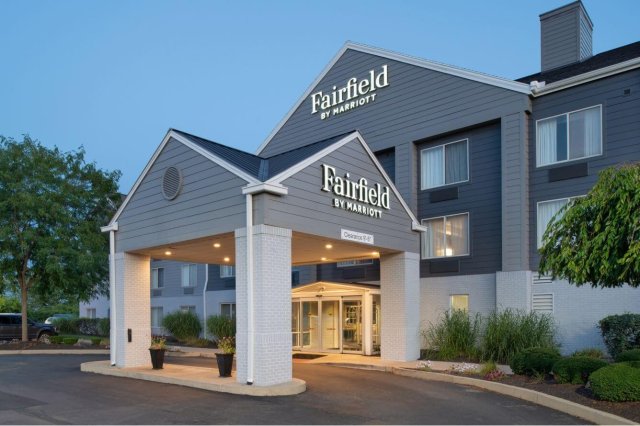 Fairfield Inn &amp; Suites Dayton Troy