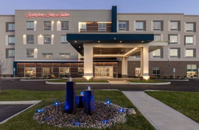 Hampton Inn Suites Cincinnati West