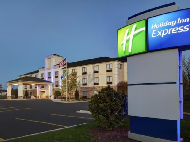 Holiday Inn Express Adrian