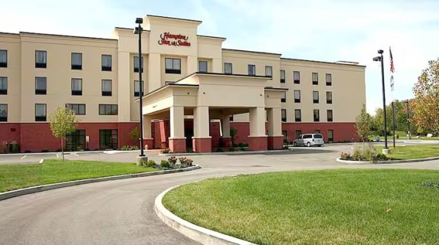 Hampton Inn &amp; Suites Dayton-Airport